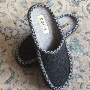 Size 37 Taos Clogs